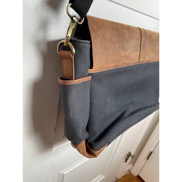 Men's Rugged Cowhide Leather Messenger Bag Laptop Carrier Charcoal Canvas Bag - Picture 3 of 13